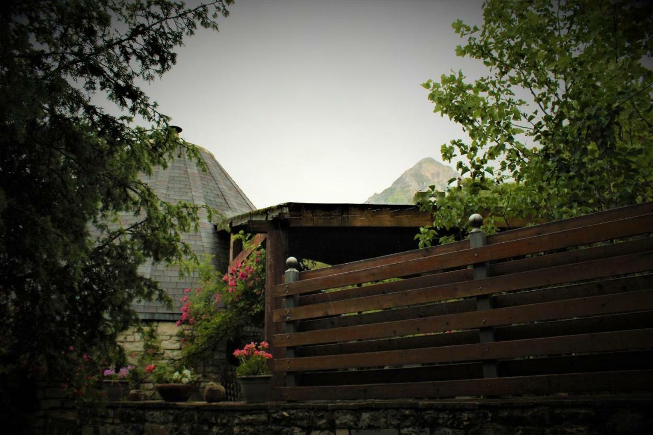 Theasis-Igloo Villa Pramanta Luaran gambar