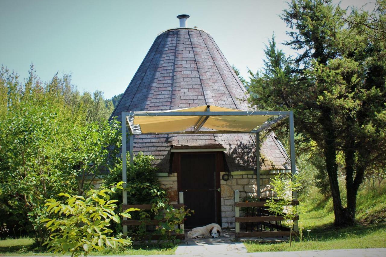 Theasis-Igloo Villa Pramanta Luaran gambar